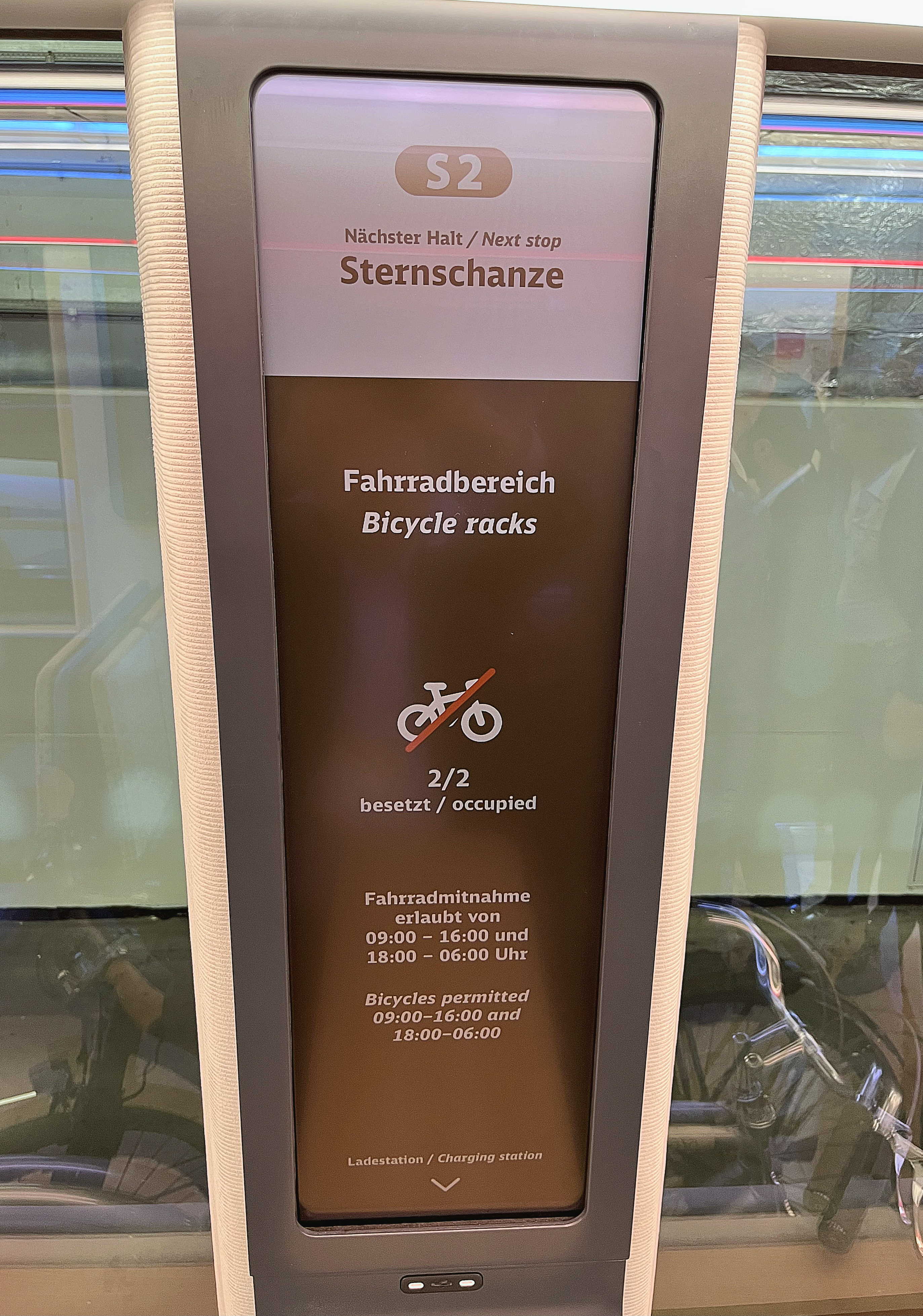 �_��HiRaso�@ʾ���g����đ�̴�Һ�����ص��p���B���Լ�����h���⾀�ķ�ʽ���l�]�����Դ�\��Ч������H�ڸ��Q�@ʾ����r������������ڳ��m�oֹ�Į����@ʾ�τt�����늣��c���yҺ���@ʾ���g��ȴ����ʡ90%�ܺ�