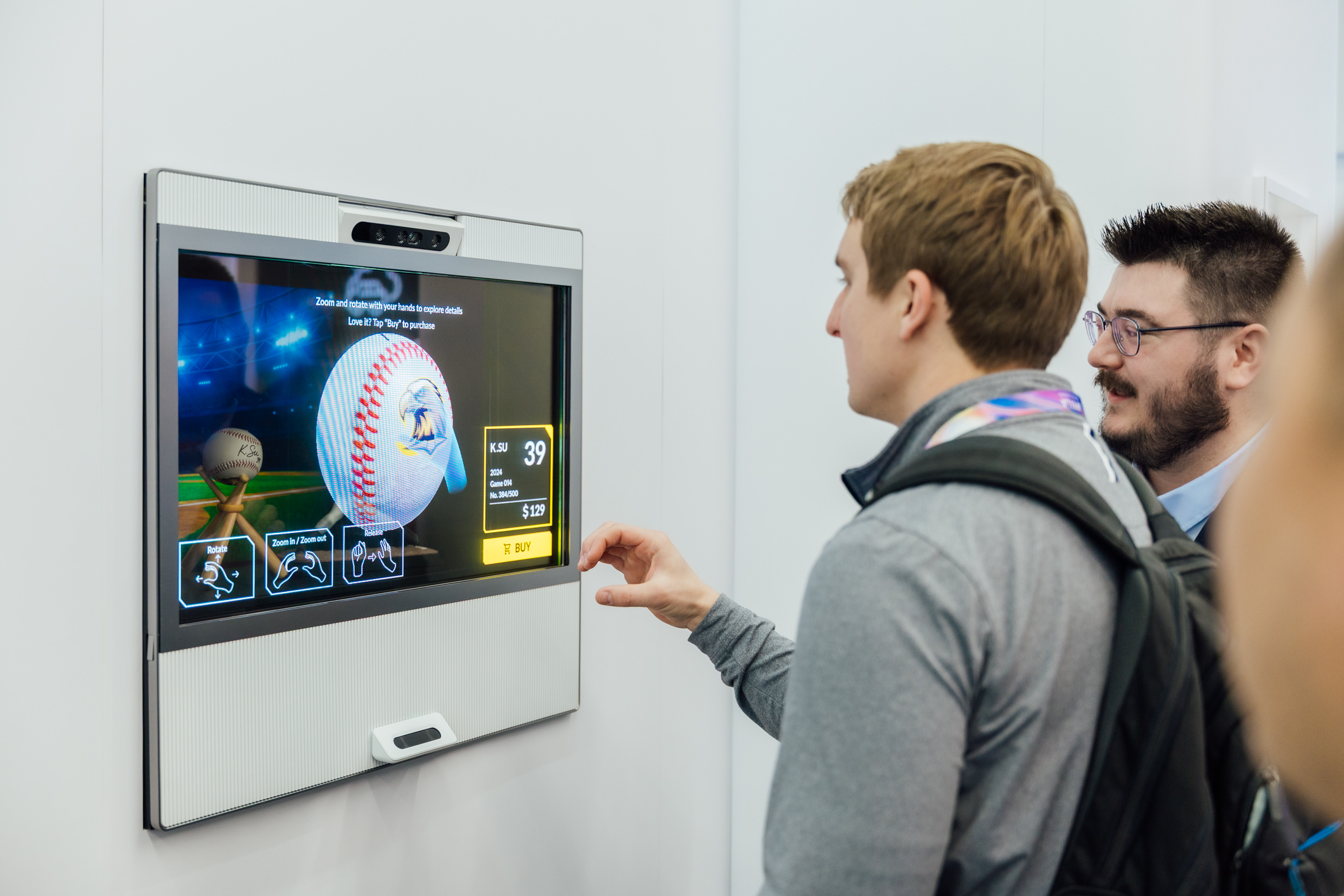 LEYU�پW�ǻ��Є�͸�^����չ�g���c�͑���Ⱦ۽�������̽ӑLEYU�پW�f�������ęC���c��صĿ����ԣ����l��܇���ӵĄ������M�������Y��ݔ�����H��Micro LEDǰհ���g��瑪�ã����_����Ԫ���ʵđ����龳��